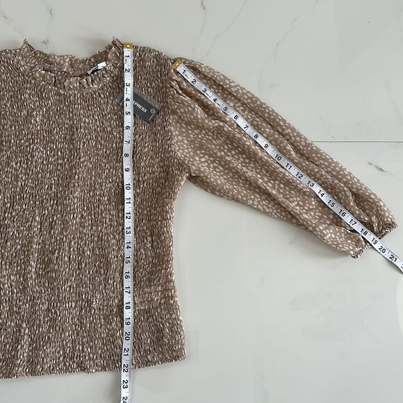 NWT Express Printed Smocked Ruffle Neck Puff Sheer Sleeves Top Sz M - Picture 7 of 12
